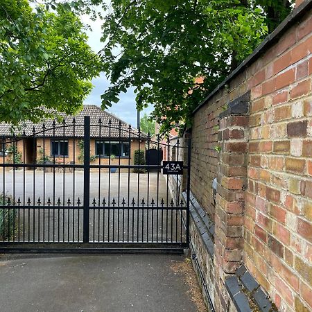 Spalding - Self Contained Studio Double - An Extra Single Bed Can Be Provided Exterior foto